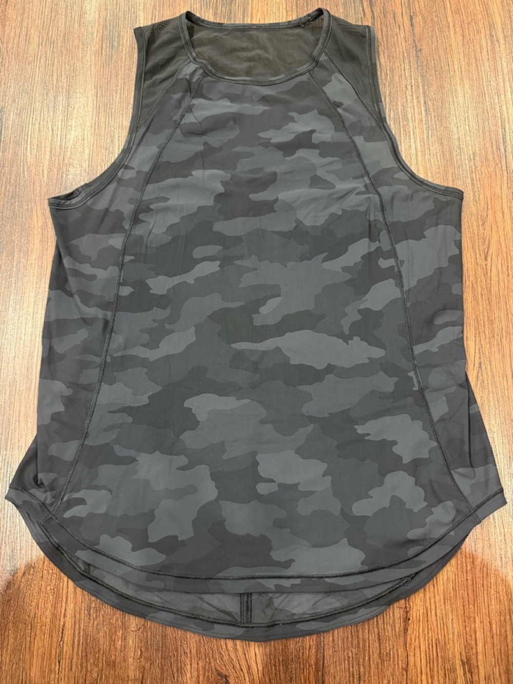 Lululemon Camouflage Sleeveless Top XL EUC